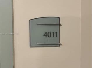 2+1 Condo — 1900 N Bayshore Dr APT 4011, Miami, 33132