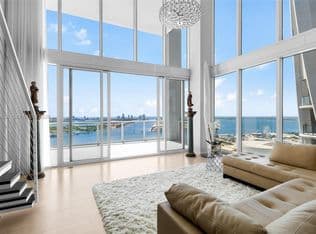 2+1 Condo — 1040 Biscayne Blvd APT 3101, Miami, 33132