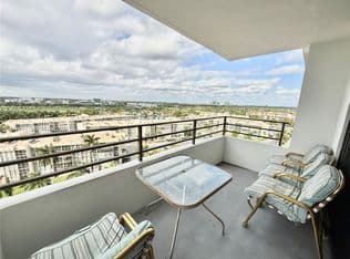 2+1 Condo — 600 Three Islands Blvd APT 1107, Hallandale, 33009