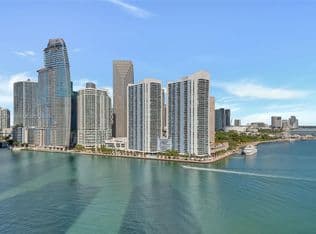 3-bedroom Condo — 848 Brickell Key Dr APT 1906, Miami, 33131