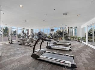 3-bedroom Condo — 1155 BRICKELL BAY Drive #2802, Miami, 33131