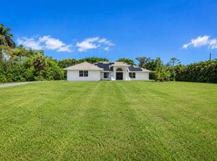 5-bedroom Single-Family Home — 16613 61st Place N, Loxahatchee, 33470