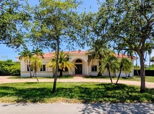 5+1 Müstakil ev — 6990 SW 90th St, Pinecrest, 33156