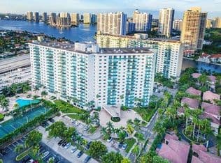 1+1 Condo — 19390 Collins Ave APT 1623, Sunny Isles Beach, 33160