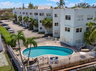 1+1 Condo — 1185 Marseille Dr APT 202, Miami Beach, 33141