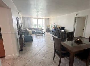 2+1 Condo — 100 Bayview Dr APT 601, Sunny Isles Beach, 33160
