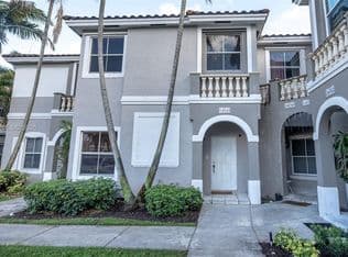 3-bedroom Condo — 14046 SW 49th St #16, Hollywood, 33027