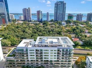 2+1 Condo — 1600 SW 1st Ave APT 707, Miami, 33129