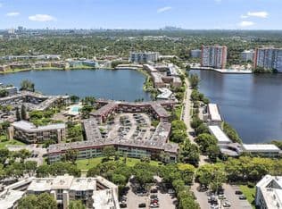 1+1 Condo — 1400 NE 191st St APT 343, Miami, 33179
