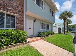3+1 Townhouse — 5400 N Ocean Boulevard #32, Lauderdale By The Sea, 33308