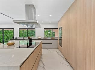 4+1 Müstakil ev — 19731 NE 24th Ave, Miami, 33180