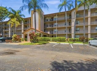 2-bedroom Condo — 1200 SW 124th Terrace #208o, Hollywood, 33027