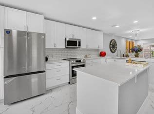 2+1 Condo — 8967 Belle Aire Drive, Boca Raton, 33433