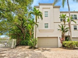 2-bedroom Townhouse — 725 SW 4th Avenue, Fort Lauderdale, 33315
