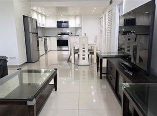 1+1 Condo — 1351 NE Miami Gardens Dr APT 511E, Miami, 33179