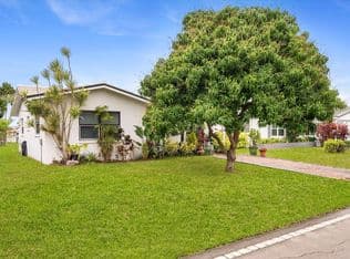 2+1 Müstakil ev — 5713 NW 84th Terrace, Tamarac, 33321