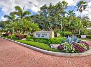 2+1 Townhouse — 523 Prestwick Circle, Palm Beach Gardens, 33418