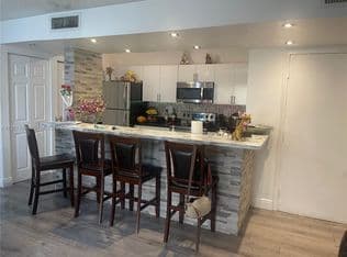 3-bedroom Condo — 636 NW 114th Ave APT 102, Sweetwater, 33172