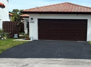 3-bedroom Single-Family Home — 13326 SW 9th Ter, Miami, 33184