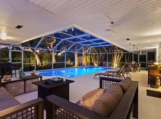 4+1 Müstakil ev — 16400 SW 80th Ave, Palmetto Bay, 33157