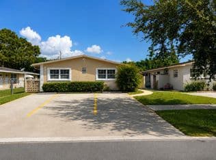 4-bedroom Property — 512 SW 10th St, Hallandale, 33009