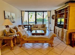 2+1 Condo — 2000 Island Blvd APT 308, Aventura, 33160