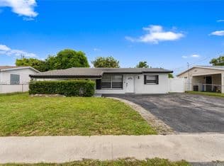 4+1 Müstakil ev — 1000 NW 23rd Ter, Pompano Beach, 33069