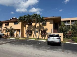 3-bedroom Condo — 6850 NW 173rd Dr APT 109, Hialeah, 33015