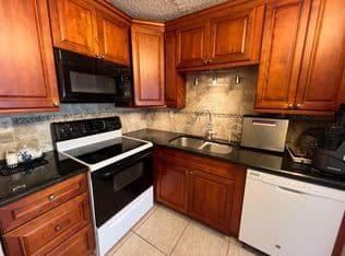 1-bedroom Condo — 7 FLANDERS A, Delray Beach, 33484