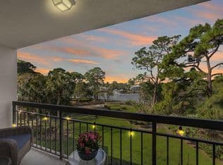 2-bedroom Condo — 1901 MARINA ISLE Way #304, Jupiter, 33477