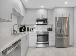 2+1 Condo — 7563 Glendevon Lane #1306, Delray Beach, 33446