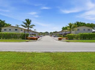 2-bedroom Condo — 7505 NW 5th Place #203, Margate, 33063