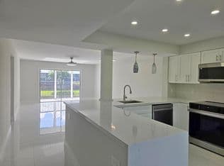 2-bedroom Condo — 14310 Strathmore Lane #305, Delray Beach, 33446