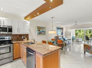 2-bedroom Condo — 5121 W Oakland Park Blvd #304, Fort Lauderdale, 33313