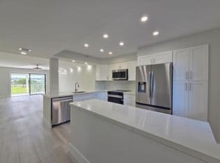 2-bedroom Condo — 14426 Amberly Lane #203, Delray Beach, 33446