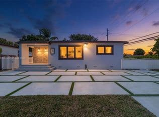 3+1 Müstakil ev — 11 W 59th St, Hialeah, 33012