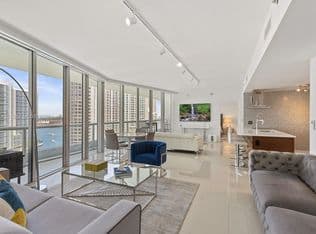 2-bedroom Condo — 495 Brickell Ave APT 2304, Miami, 33131