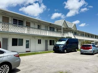 1-bedroom Condo — 11 NE 204th St APT 23, Miami Gardens, 33179