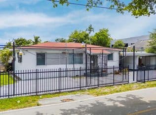 4+1 Müstakil ev — 2300 NW 9th St, Miami, 33125