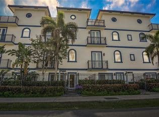 3-bedroom Townhouse — 816 NE 7TH Street, Fort Lauderdale, 33304