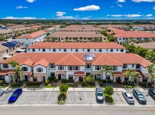 3+1 Townhouse — 10615 W 34th Ct, Hialeah, 33018