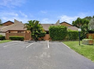 2-bedroom Townhouse — 3810 NW 77TH Avenue, Hollywood, 33024