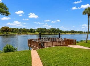 1+1 Condo — 308 Golfview Road #405, North Palm Beach, 33408