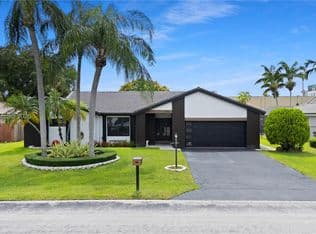 3-bedroom Single-Family Home — 5741 W Waterford Dr, Davie, 33331
