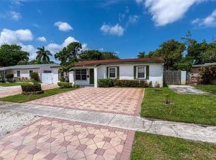 3-bedroom Single-Family Home — 807 SW 26th Ct, Fort Lauderdale, 33315