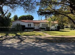 3+1 Müstakil ev — 1700 Cortez St, Coral Gables, 33134