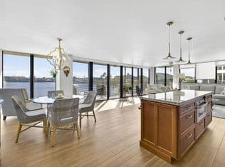 2+1 Condo — 900 NE SPANISH RIVER Boulevard #2w, Boca Raton, 33431