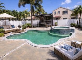 3-bedroom Single-Family Home — 19227 NW 22nd St, Pembroke Pines, 33029