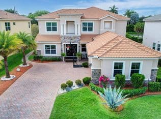 5-bedroom Single-Family Home — 8952 Cypress Grove Lane, West Palm Beach, 33411
