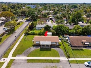 3-bedroom Single-Family Home — 6200 SW 18th St, North Lauderdale, 33068